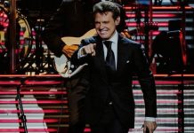 Mexican singer Luis Miguel