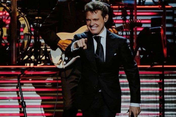 Mexican singer Luis Miguel